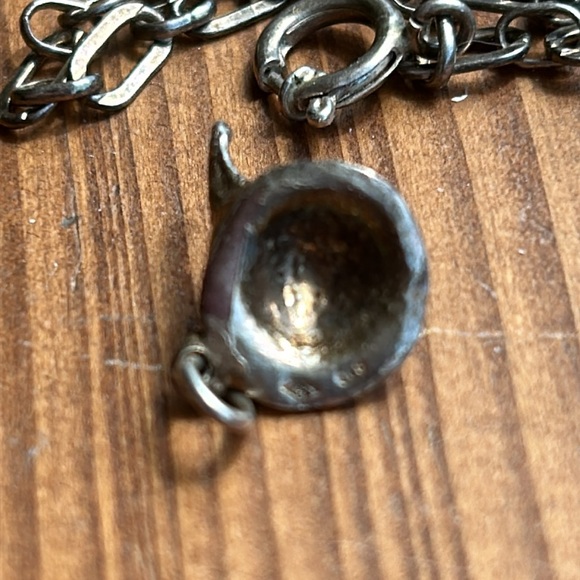 Vintage Silver bracelet with a plated German Trachten Hat charm - Picture 6 of 9